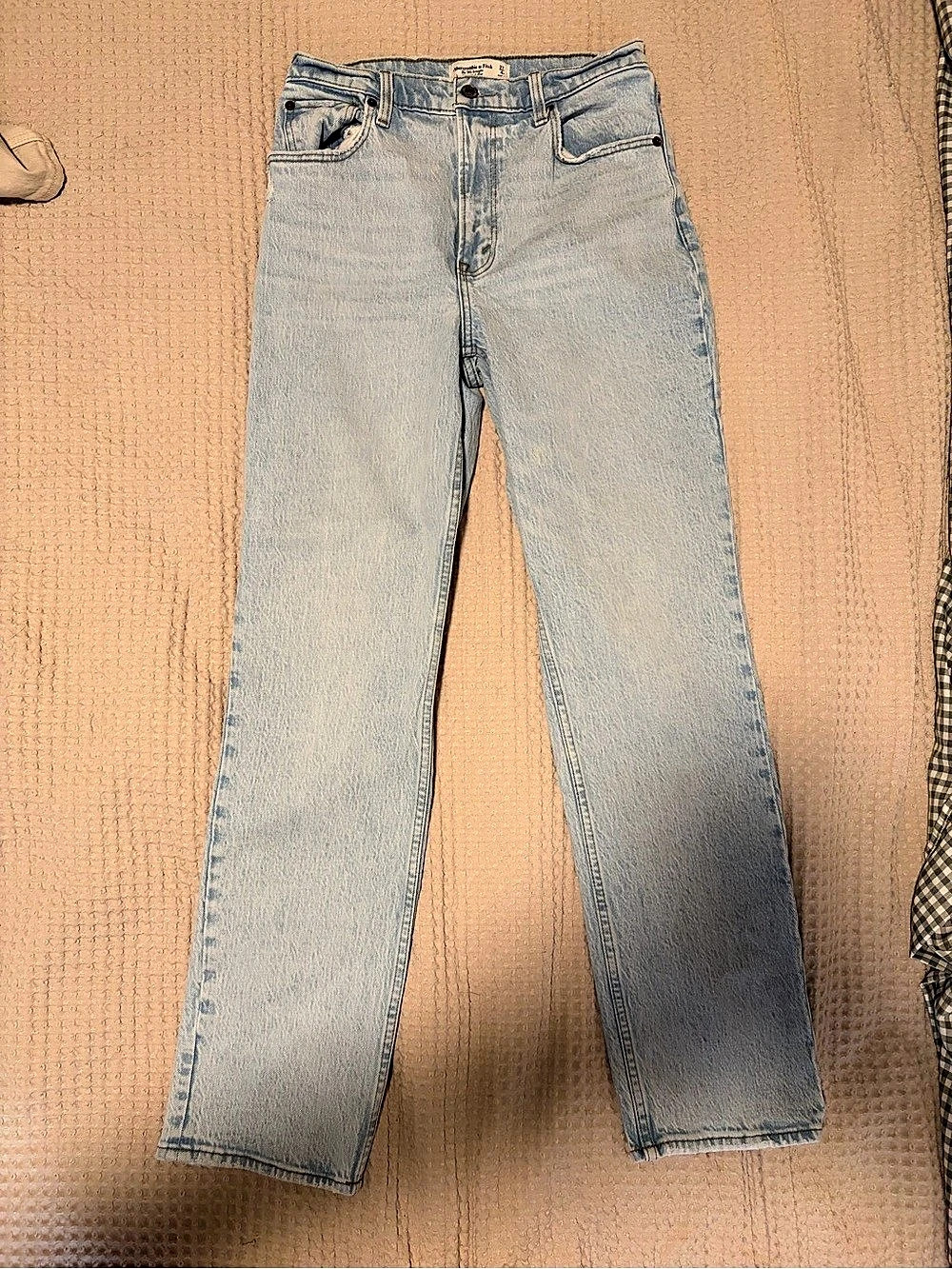 Abercrombie & Fitch The '90s Straight Ultra High Rise Jeans in Blue